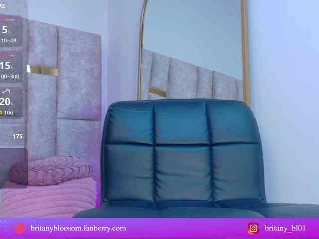 Britnyblosoom webcam