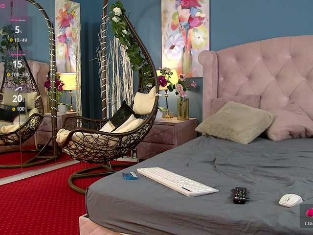 ZoeSkye live cam on BongaCams