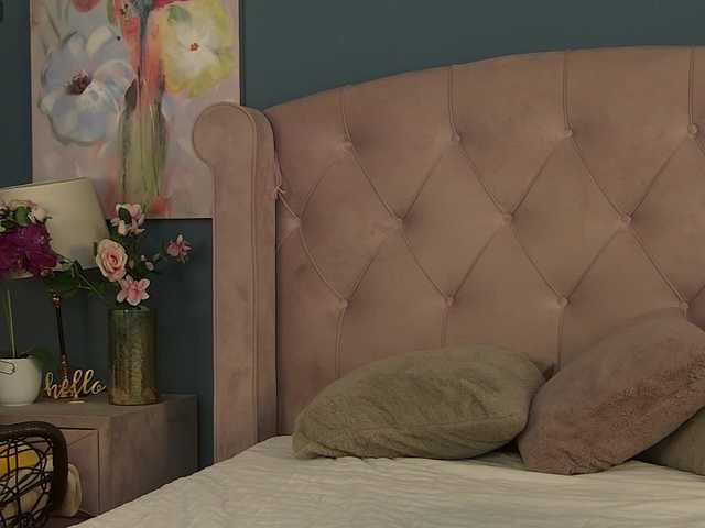 ZoeSkye live cam on BongaCams