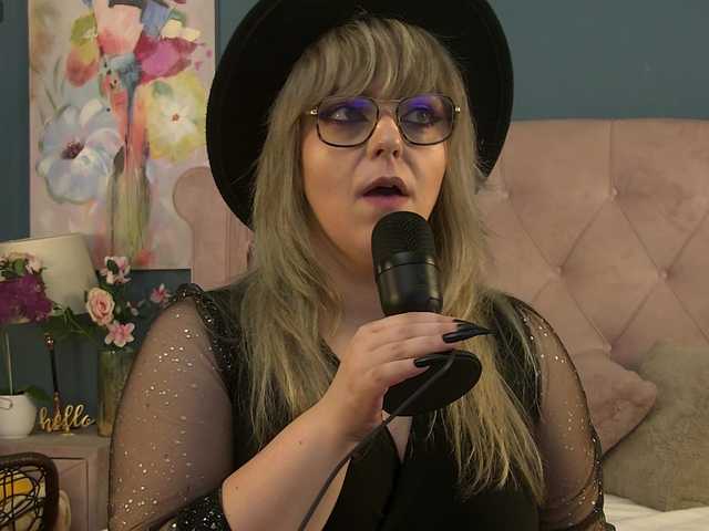 ZoeSkye live cam on BongaCams