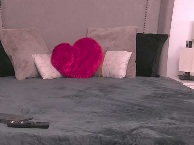 ZoeSkye live cam on BongaCams