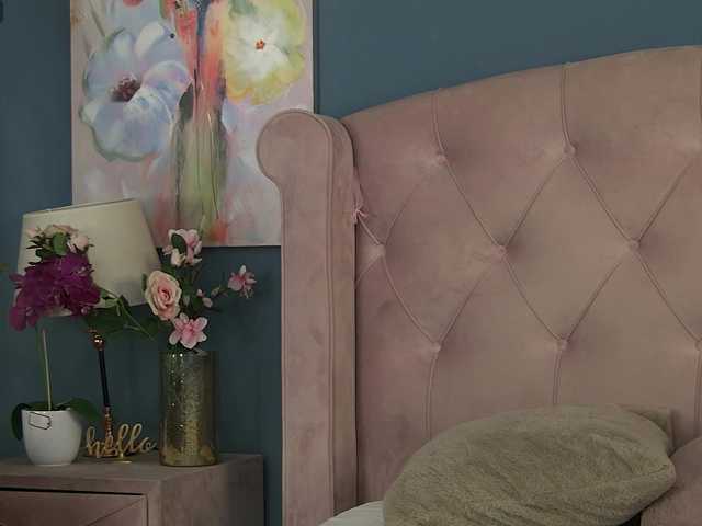 ZoeSkye live cam on BongaCams