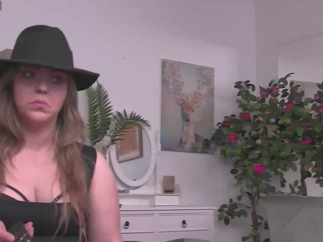 ZoeSkye live cam on BongaCams
