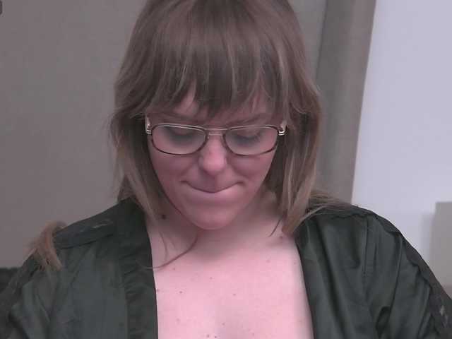ZoeSkye live cam on BongaCams