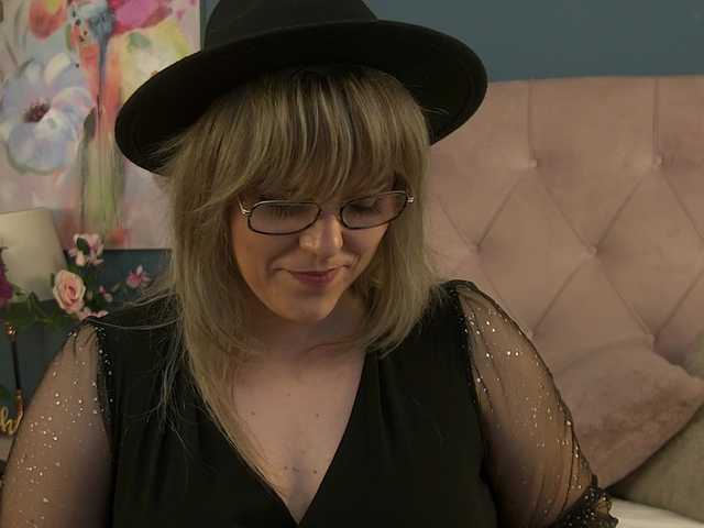 ZoeSkye live cam on BongaCams