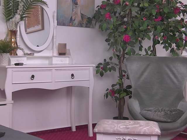 ZoeSkye live cam on BongaCams