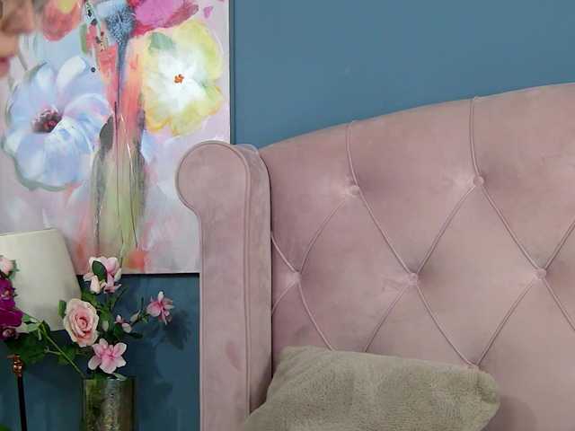ZoeSkye live cam on BongaCams