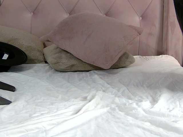ZoeSkye live cam on BongaCams