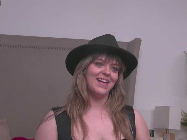ZoeSkye live cam on BongaCams