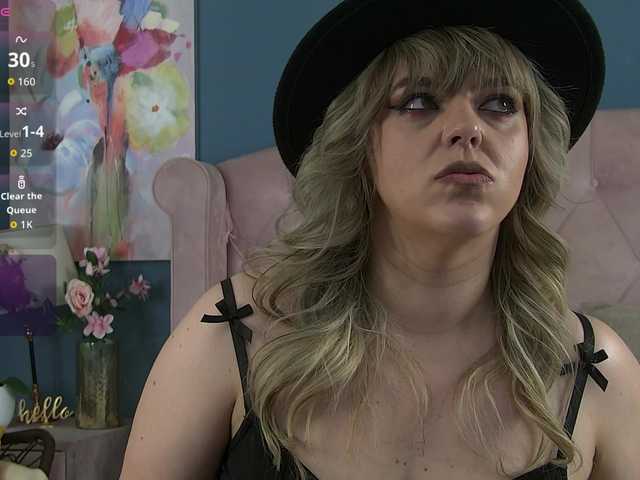 ZoeSkye live cam on BongaCams