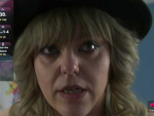ZoeSkye live cam on BongaCams