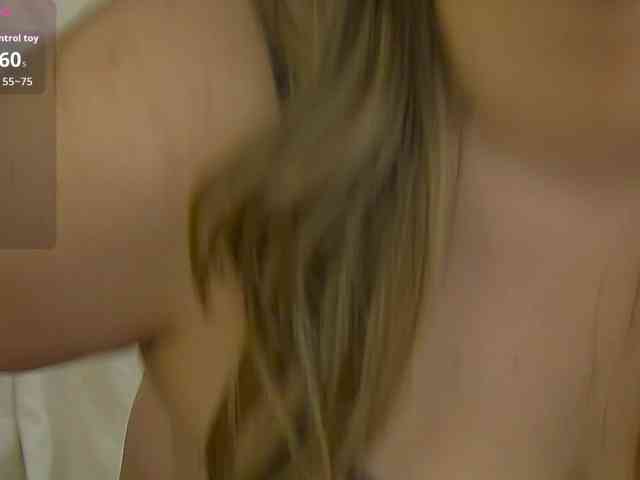 ZoeSkye webcam