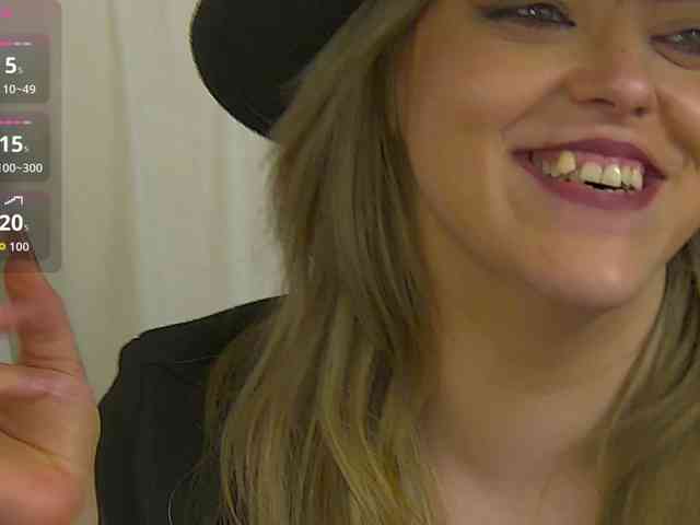 ZoeSkye webcam
