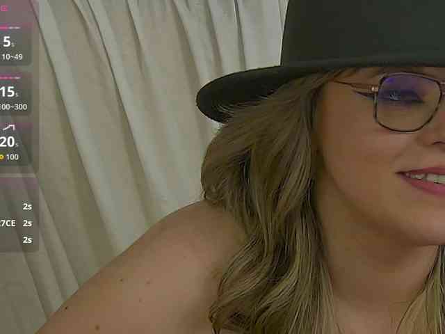 ZoeSkye webcam