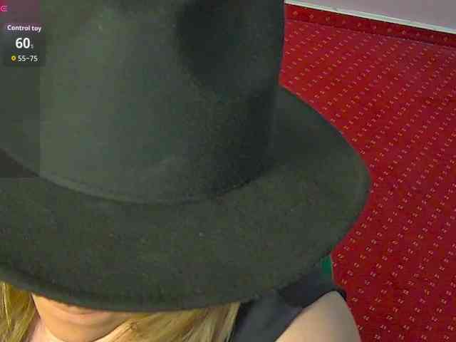 ZoeSkye webcam