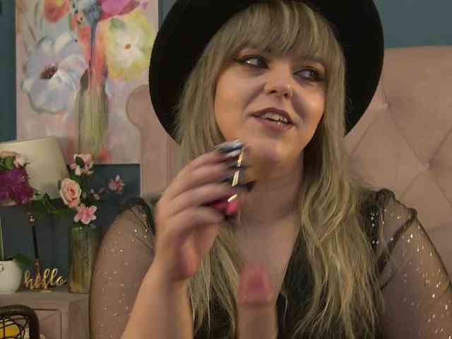 ZoeSkye webcam