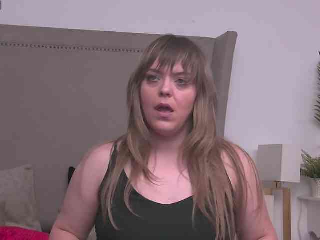 ZoeSkye webcam