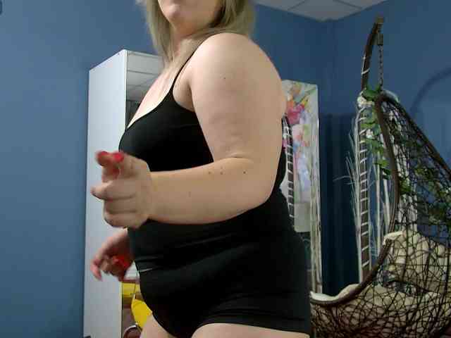 ZoeSkye webcam