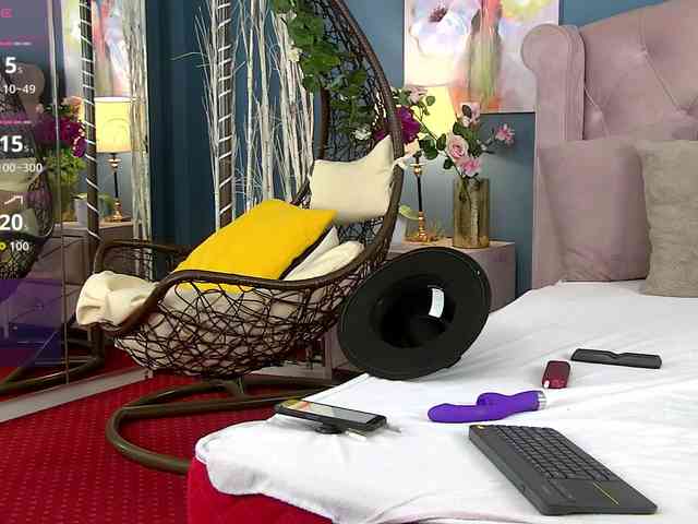 ZoeSkye webcam