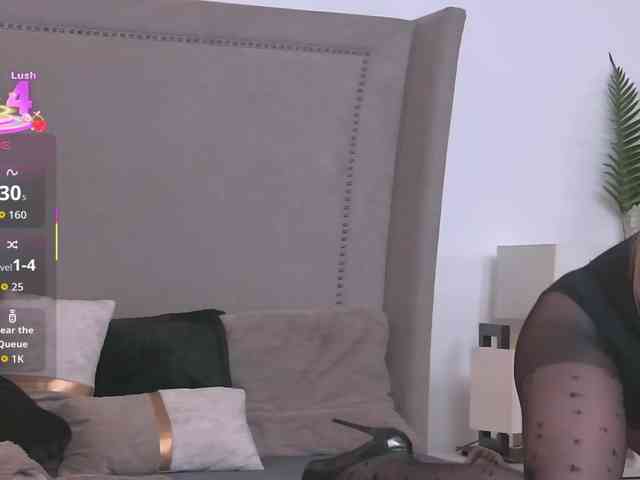 ZoeSkye webcam