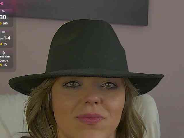 ZoeSkye webcam