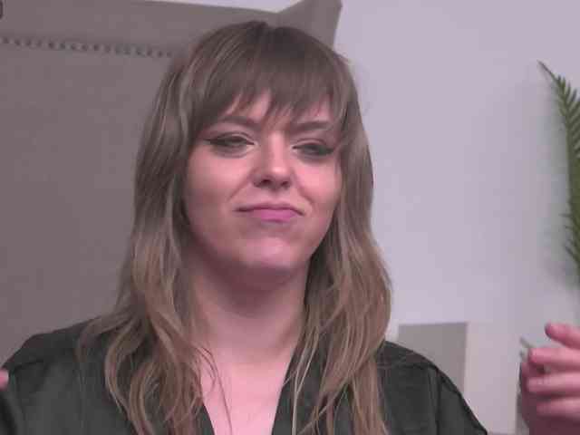 ZoeSkye webcam