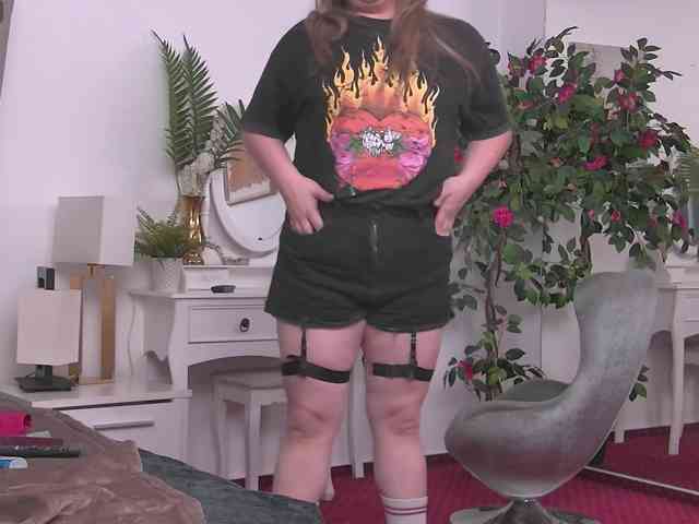 ZoeSkye webcam