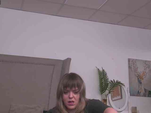 ZoeSkye webcam