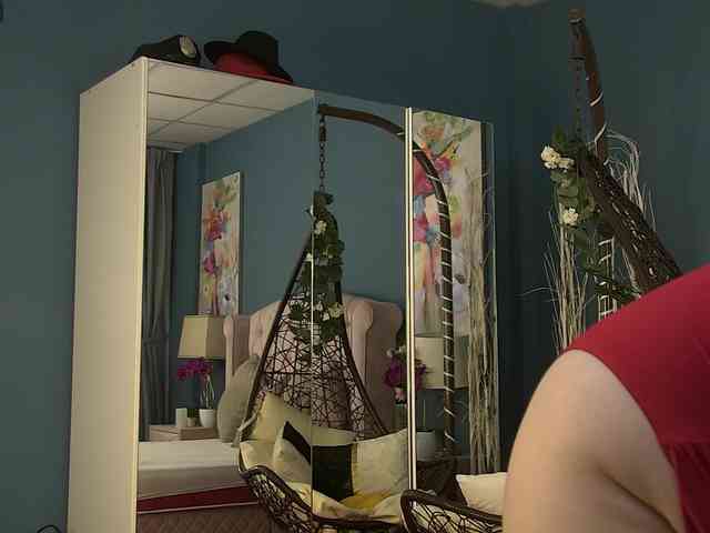 ZoeSkye webcam