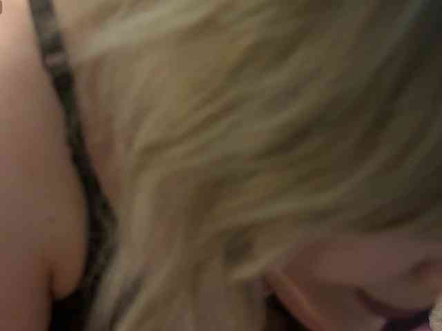 ZoeSkye webcam