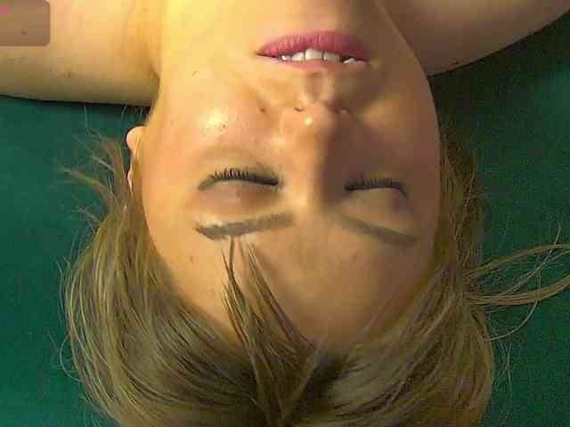 ZoeSkye webcam