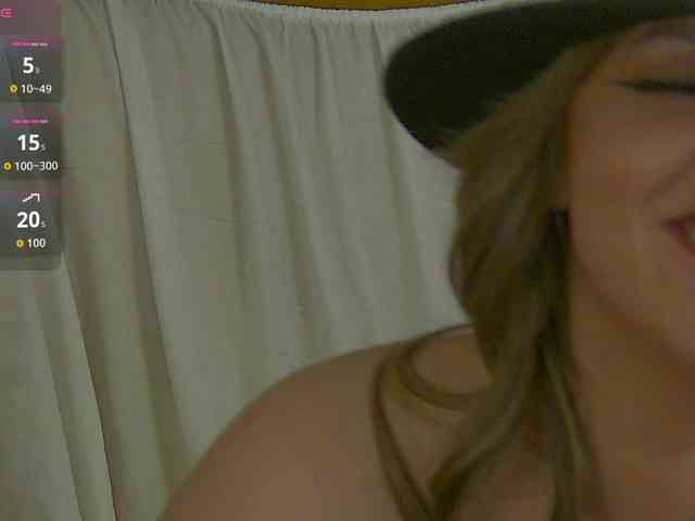 ZoeSkye webcam