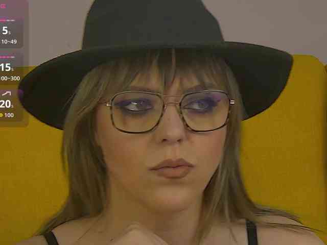 ZoeSkye webcam