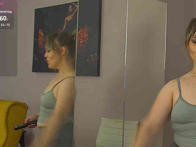 ZoeSkye webcam