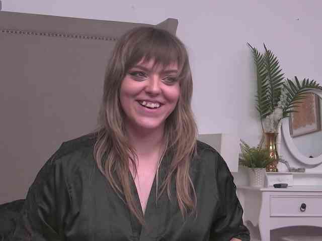 ZoeSkye webcam