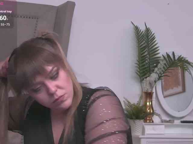 ZoeSkye webcam