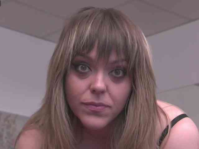 ZoeSkye Live Webcam on BongaCams