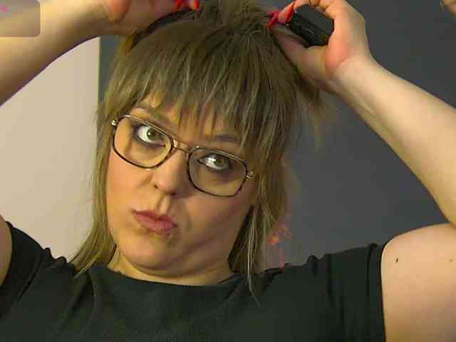 ZoeSkye webcam