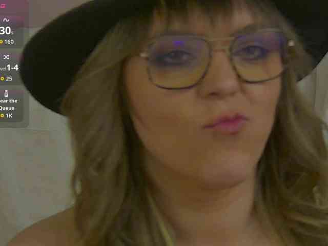 ZoeSkye webcam
