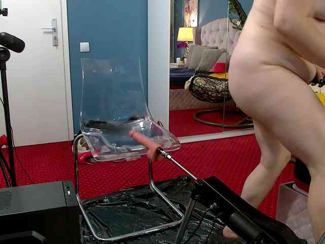 ZoeSkye webcam