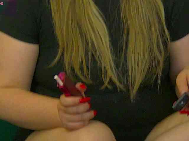 ZoeSkye webcam