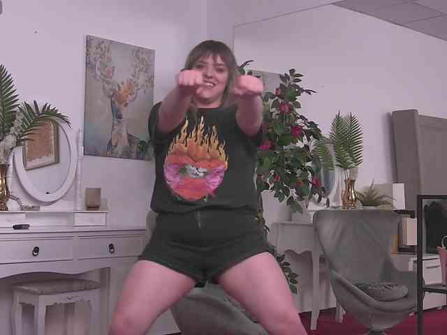 ZoeSkye webcam