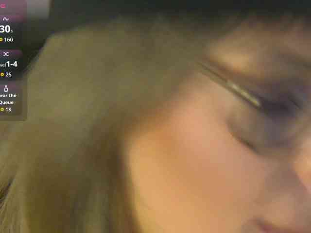 ZoeSkye webcam
