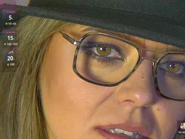 ZoeSkye webcam
