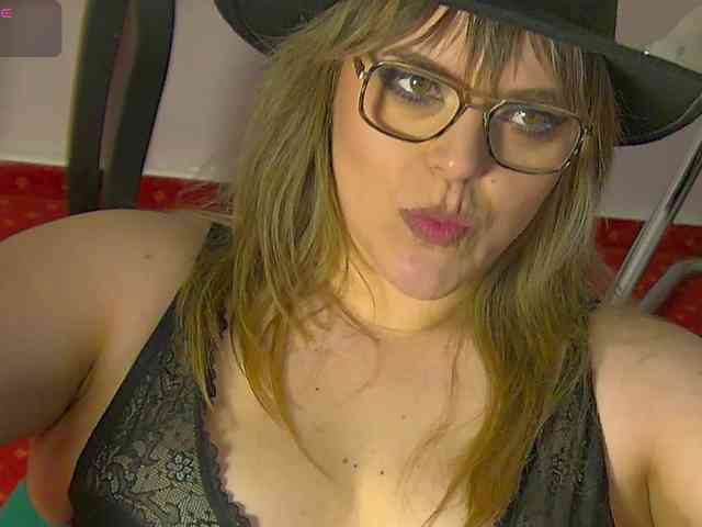 ZoeSkye webcam