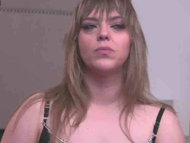 ZoeSkye webcam
