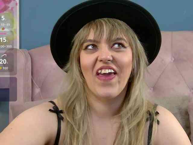 ZoeSkye webcam