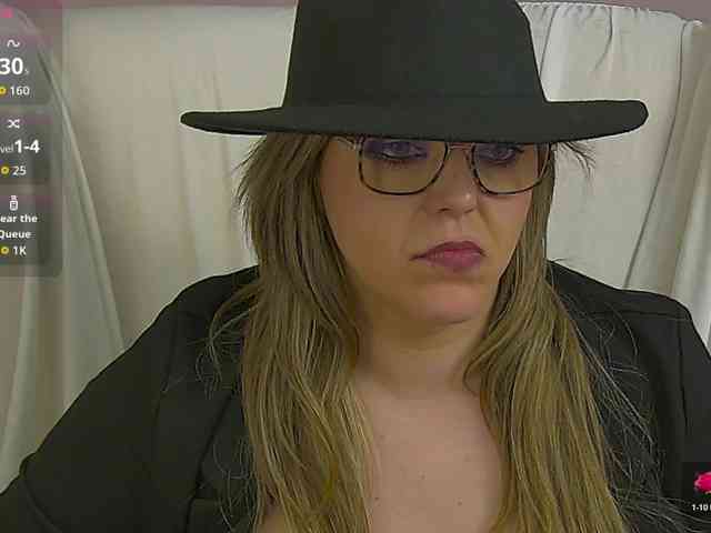 ZoeSkye webcam
