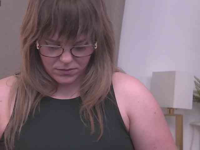 ZoeSkye webcam
