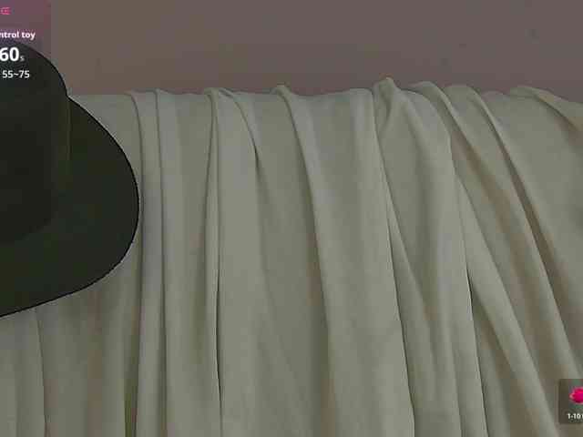 ZoeSkye webcam